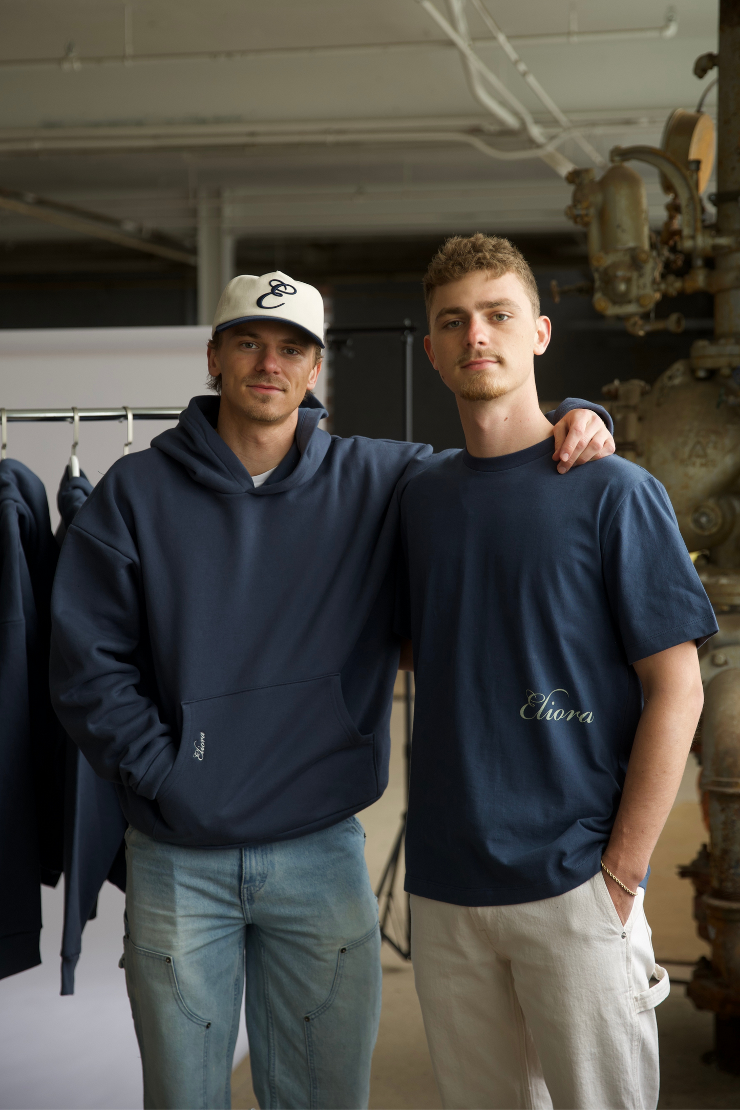AGED BLUE SCRIPT RELAXED TEE